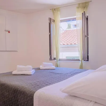 Casa Arx بيت للعطل