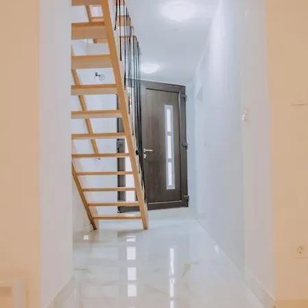 بيت للعطل Casa Arx شيبينيك