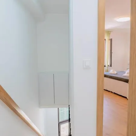 Casa Arx * شيبينيك