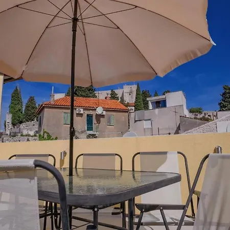 بيت للعطل Casa Arx *