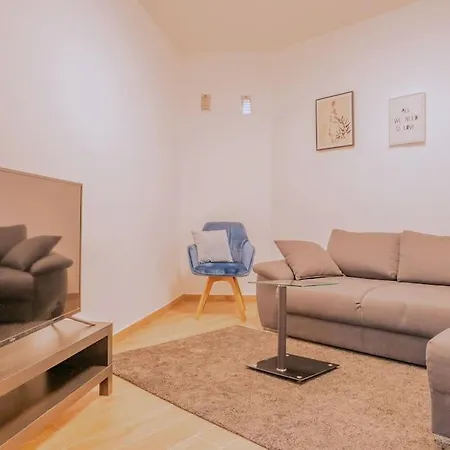 Casa Arx شيبينيك