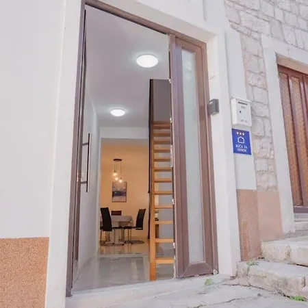 بيت للعطل Casa Arx *