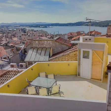 Casa Arx بيت للعطل *